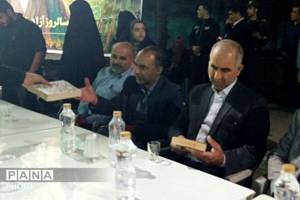 از فروش کتاب تا بیعت با رهبری؛ روایت موکب خانه نخبگان شهرستان دماوند در تجمعات شبانه رودهن