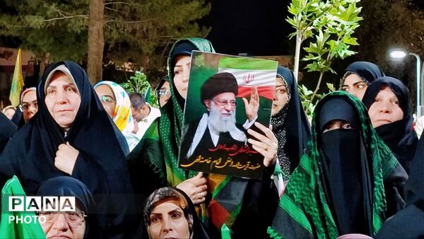  نود و نهمین شب تجمعات مردمی شهرستان نجف‌آباد؛ جلوه‌ای از بصیرت و همبستگی