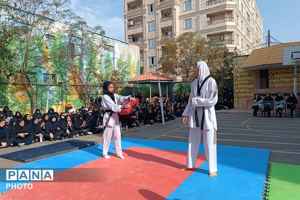 المپیاد ورزشی درون‌مدرسه‌ای در دبیرستان فاطمیه