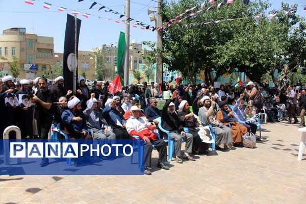 اجتماع مردم قم به‌مناسبت قیام 15 خرداد در مقابل بیت تاریخی امام خمینی(ره)