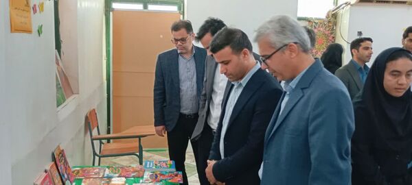 نمایشگاه کتاب پژوهش‌سرای غدیر بردخون گشایش یافت
