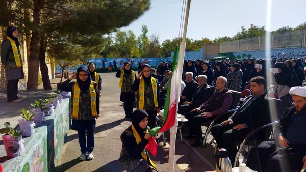 جشن عاطفه‌ها در مدارس اسکو