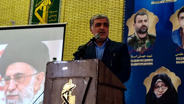 رزمایش اهدا لوازم التحریر به دانش‌آموزان در قائمشهر
