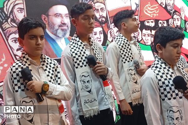 شور و حماسه مردمان شهرستان قرچک در صد و هفتمین شب از تجمعات مردمی
