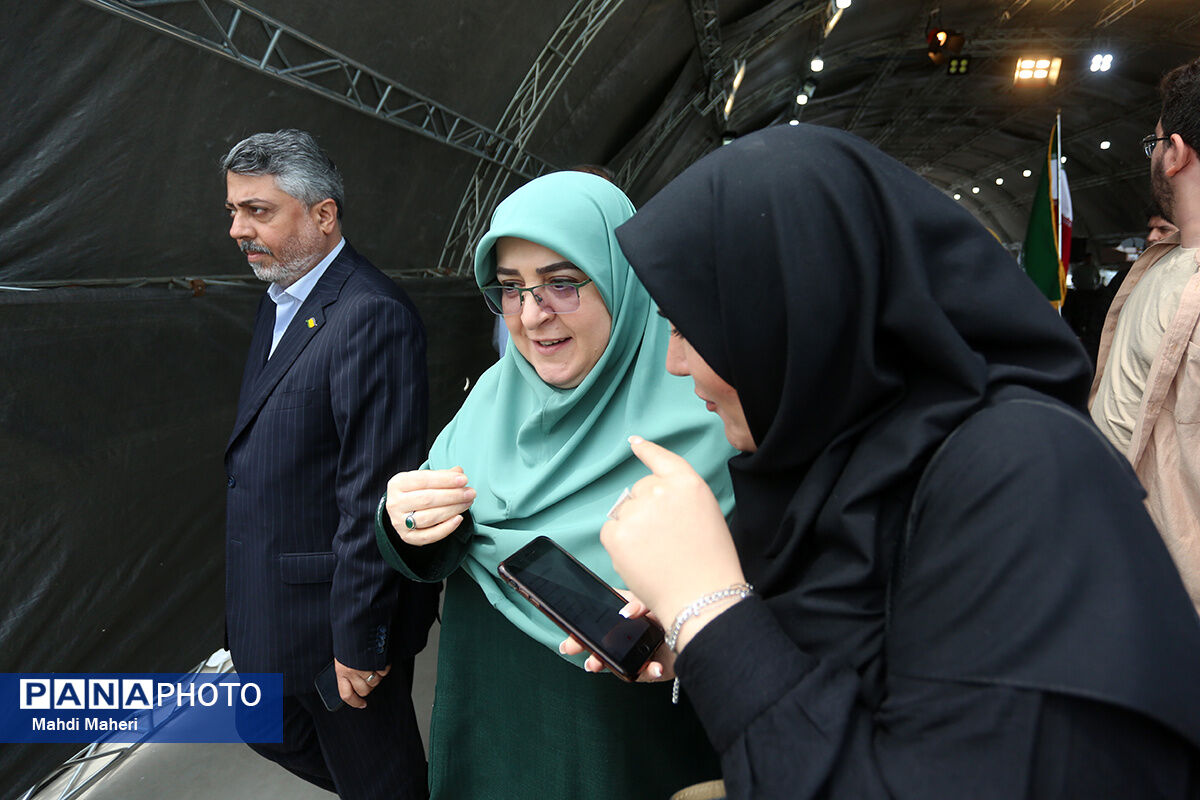 مهاجرانی تردد زائران اربعین را بررسی می‌کند
