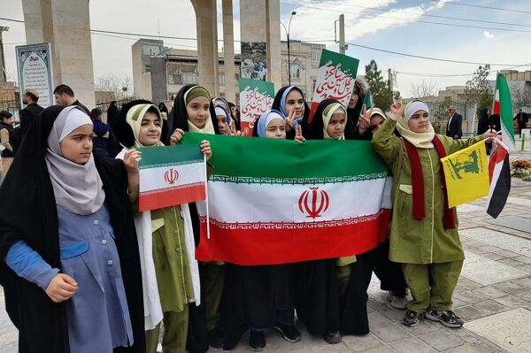 راهپیمایی مردم جعفرآباد قم در جشن سالگرد پیروزی انقلاب