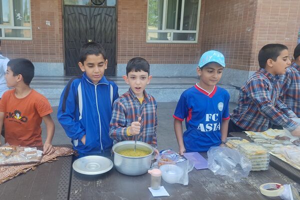 برگزاری بازارچه کسب و کار دانش‌آموزی با مهارت کسب و کار و درآمد و استقلال مالی