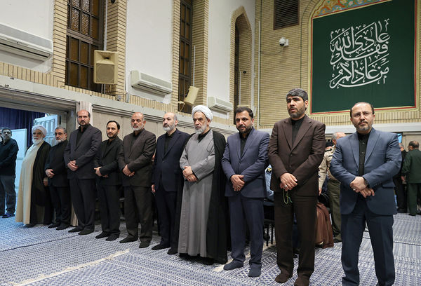 مجلس بزرگداشت شهدای خدمت در محضر مقام معظم رهبری