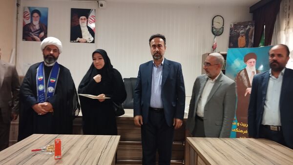 زنگ نماز متمرکز استانی در دبیرستان شهید پناهی ناحیه 3 کرج  نواخته شد