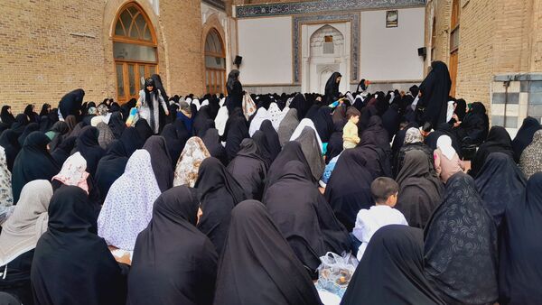 حضور پرشور بانوان نیشابور در اولین نماز جمعه سال 1404