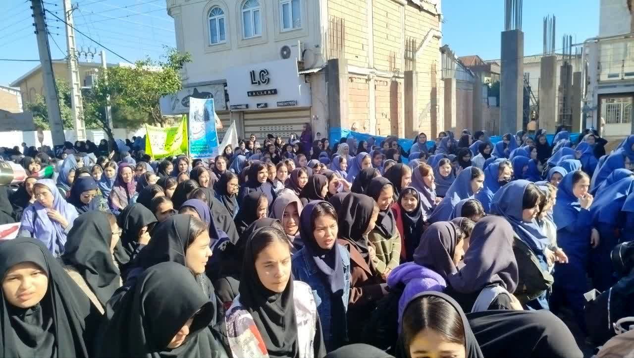 یوم‌الله ۱۳ آبان نماد استمرار مبارزه با استکبار از لانه جاسوسی تا امروز