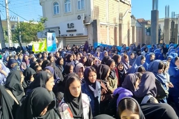 یوم‌الله ۱۳ آبان نماد استمرار مبارزه با استکبار از لانه جاسوسی تا امروز