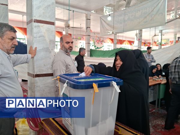 حضور مردم گالیکش پای صندوق‌های رأی