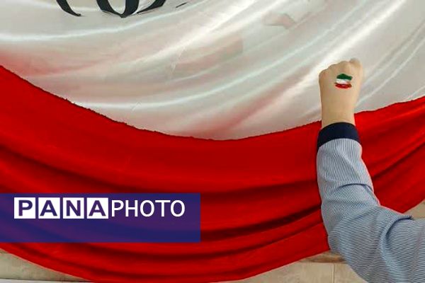 مدارس اسلامشهر یکصدا در جشن انقلاب 