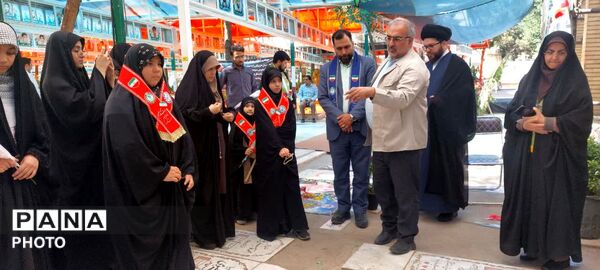 آیین گلباران مزار شهدا در سالروز تاسیس سازمان دانش‌آموزی