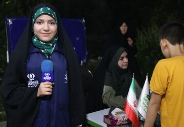 میز خدمت مدیرکل کانون پرورش فکری یزد در پارک آزادشهر