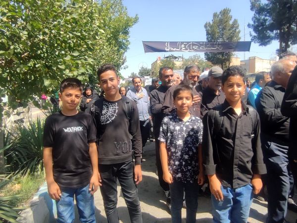 تشییع شهید مدافع امنیت همزمان با روز ملی حجاب در نیشابور