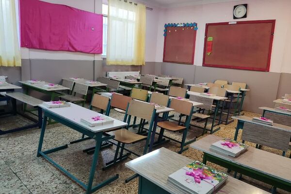 جشن بزرگ‌ بازگشایی مدارس در مدرسه پروین اعتصامی رودهن 