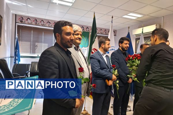 جلسه هم اندیشی و تجلیل از خبرنگاران پانا در شیراز 