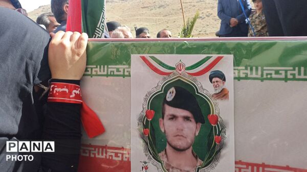 تشییع باشکوه سرباز شهید کاج   