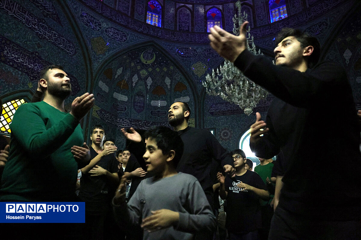 اعتکاف دانش‌آموزی در حسینیه ارشاد