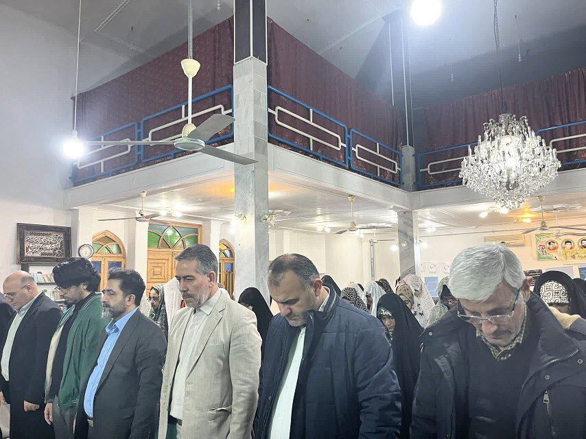 اعتکاف دانش‌آموزی در شهر بهنمیر