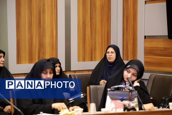  هفتمین جلسه کارشناس مسئولان و کارشناسان قرآن، عترت و نماز مناطق ۱۹گانه شهر تهران