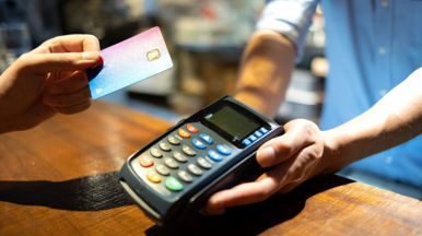 زوگیری در بازار تهران با دستگاه کارتخوان