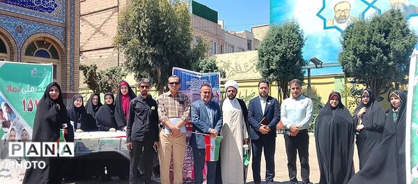 گامی مؤثر برای آینده تحصیلی دانش‌آموزان؛ میز خدمت مشاوران پاکدشتی 