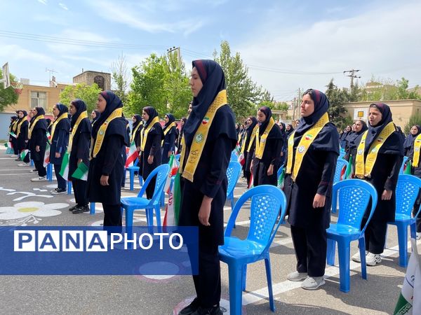  بازدید ارزیاب تخصصی سازمان دانش‌آموزی از فعالیت‌های مدارس تشکیلاتی سازمان دانش‌آموزی مناطق ۱۷ گانه استان چهارمحال وبختیاری