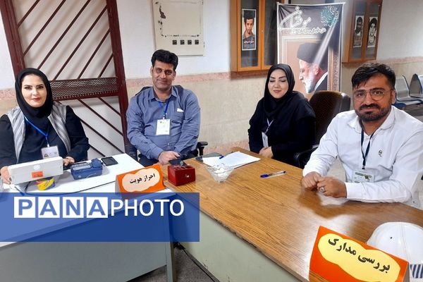 حضور پرشور مردم شهرستان بهارستان دو در دومین مرحله از انتخابات ریاست‌جمهوری