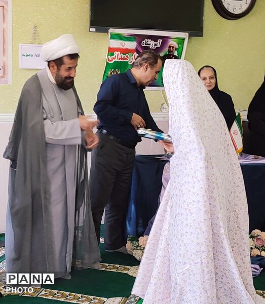 آیین نمادین «زنگ نماز» در دبیرستان سردار شهید همدانی منطقه جوکار