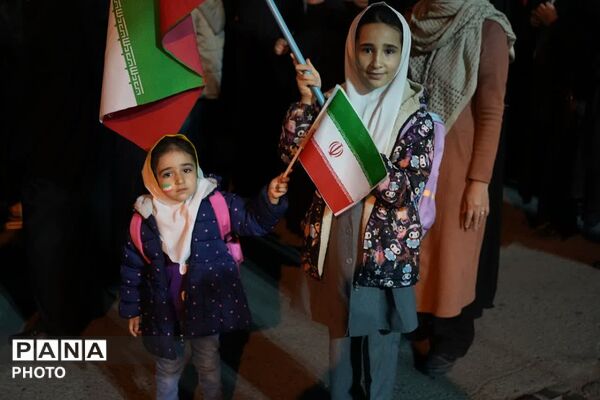 گرامیداشت چهلمین روز شهادت رهبر شهید و دانش‌آموزان میناب در باقرشهر 