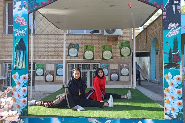 روز شاد و به یاد ماندنی با برنامه‌های ورزشی در مدرسه