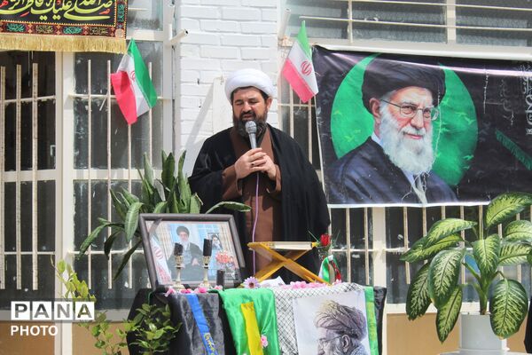 کاشت نهال همزمان با چهلمین روز شهادت فرشتگان میناب 