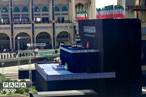 وداعی تاریخی در پایتخت ،پیکر رهبر انقلاب بر دوش ملت ایران