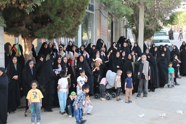 اجتماع خودجوش حمایت از مدافعان میهن در شهر درق