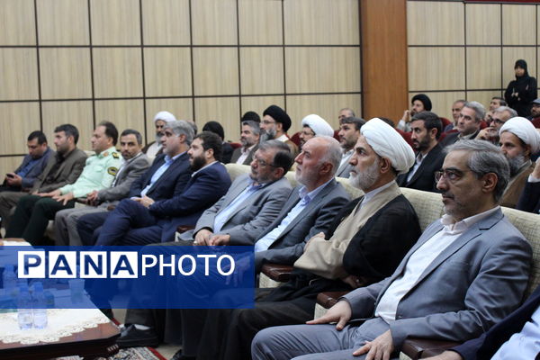 جلسه شورای اداری استان تهران با حضور وزیر کشور به‌مناسبت هفته معلم