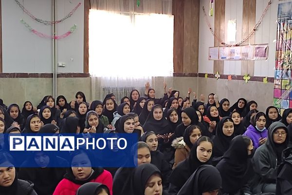 مراسم عزاداری شهادت حضرت فاطمه(س) در دبیرستان پویش دماوند 