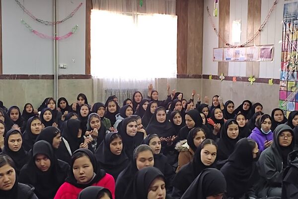 مراسم عزاداری شهادت حضرت فاطمه(س) در دبیرستان پویش دماوند 