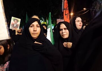 اجتماع باشکوه عزاداران حسینی در میدان امام خمینی (ره) کوهدشت