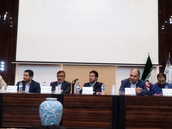 تجلیل از اصحاب رسانه توسط فرماندار و شهرداری‌های برخوار در سالن فرمانداری برخوار 
