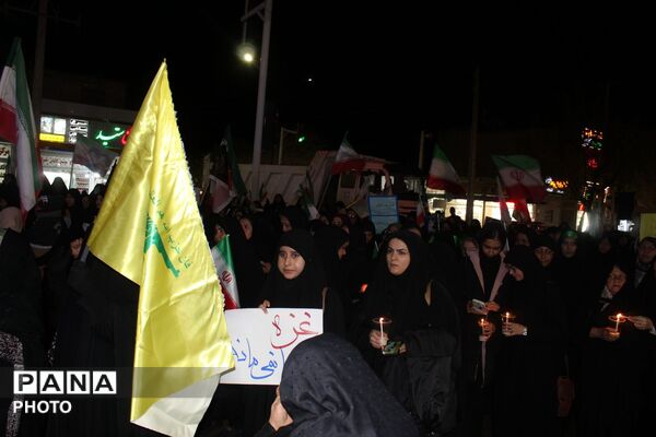 تجمع شبانه با همکاری آموزش و پرورش به مناسبت چهلمین روز شهادت فرشتگان میناب 