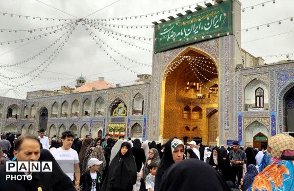 تجلیِ عشق و وفاداری؛ تلاطمِ جمعیت در میثاق با امام رضا (ع)