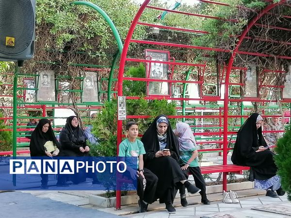  بزرگداشت شهدای ۱۵خرداد در گلزار شهدای شیراز