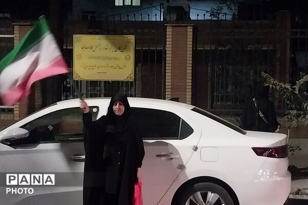 گردهمایی شبانه در محله ۱۳ آبان شهرری 