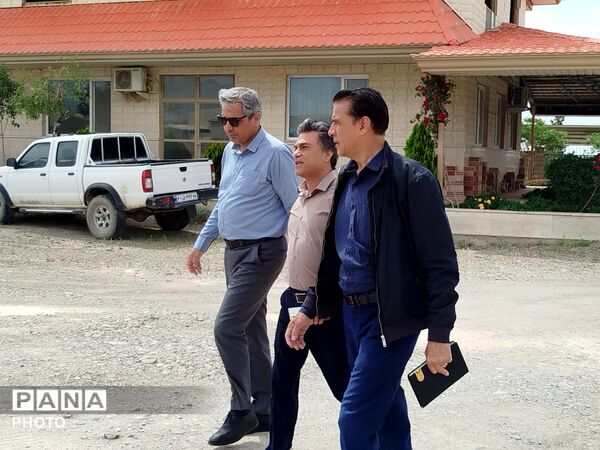 بازدید فرماندار  از شرکت زرین‌فلز کاشمر