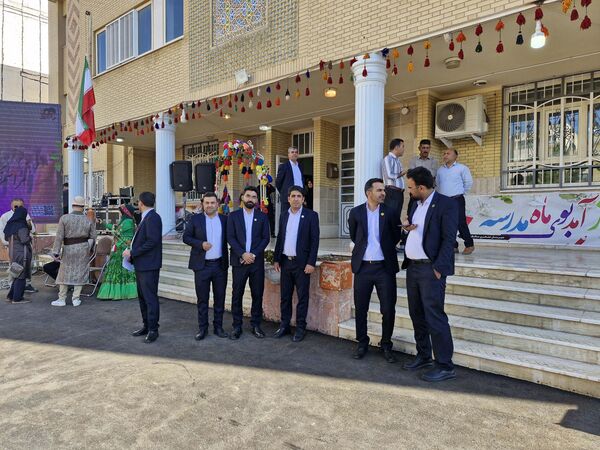  نواخته شدن زنگ مهر و برگزاری جشن بازگشایی مدارس عشایری استان فارس