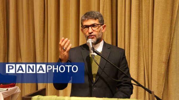 همایش فرزندان انقلاب «نسل انتظار» در فرهنگسرای بزرگ شهرکرد