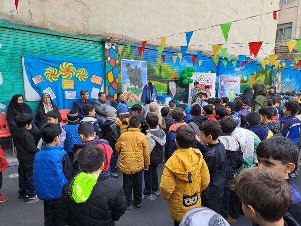 جشن نیکوکاری و عید همدلی در مدارس منطقه ۱۰